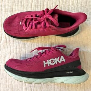 HOKA Profly
